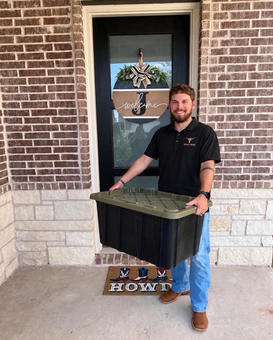 Brennon, owner of Texas Totes, delivering totes in the Dallas-Fort Worth area